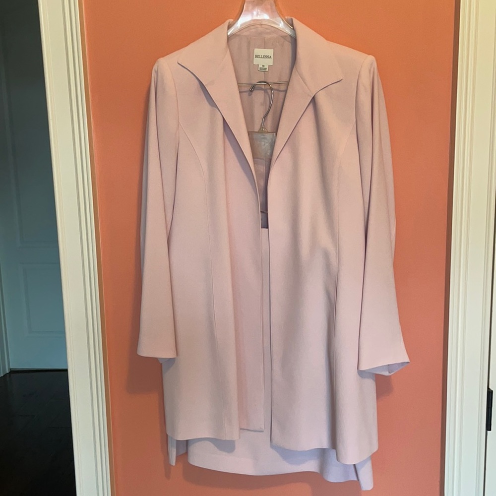 Women’s Bellessa light pink skirt suit.